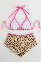 Conjunto de baño de dos piezas con tirantes, short ajustado y estampado de leopardo