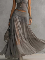 Conjunto de Top Gris de Encaje Transparente con Paneles y Falda Maxi Plisada