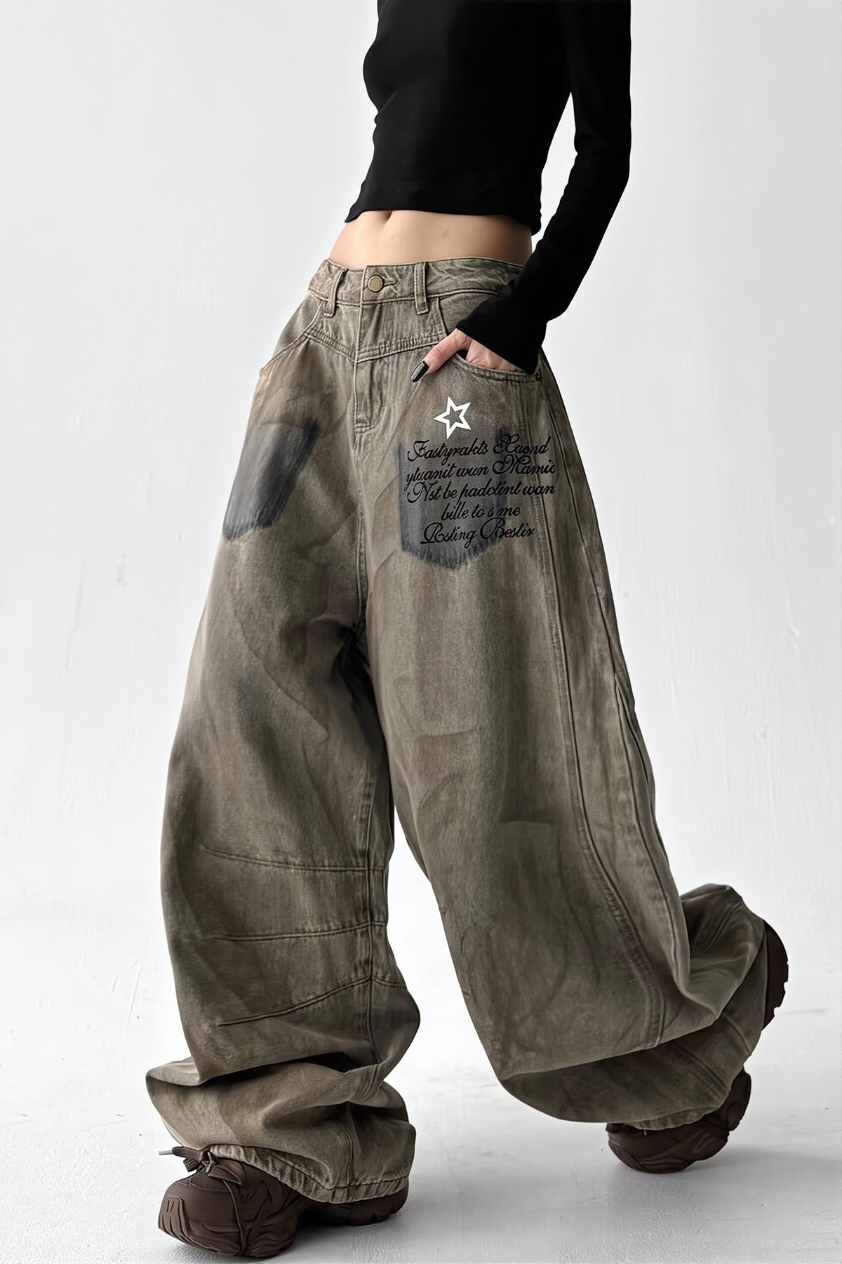 Star Patch Balloon Washed Denim Jeans