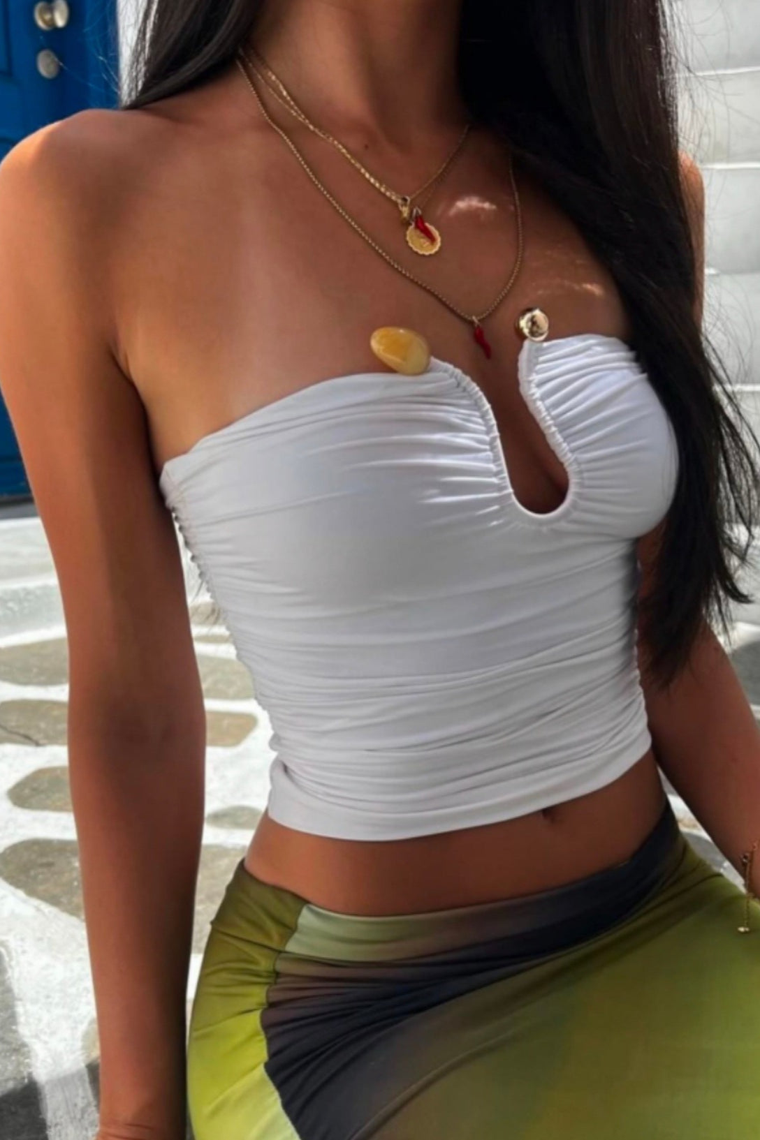 Top Tubo Corset Fruncido con Adorno 3D