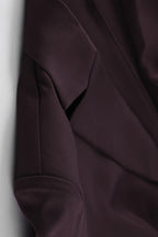 Conjunto de dos piezas (blazer y pantalón) con escote pronunciado