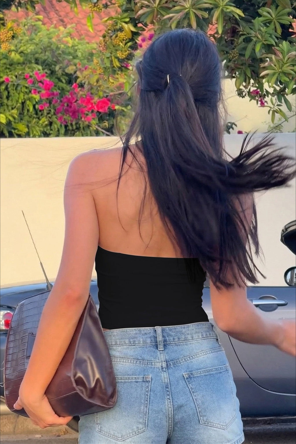 Chic Bow Tie Backless Cropped Halter Top
