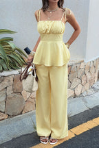 Loose-fitting trousers with a casual tie-waist