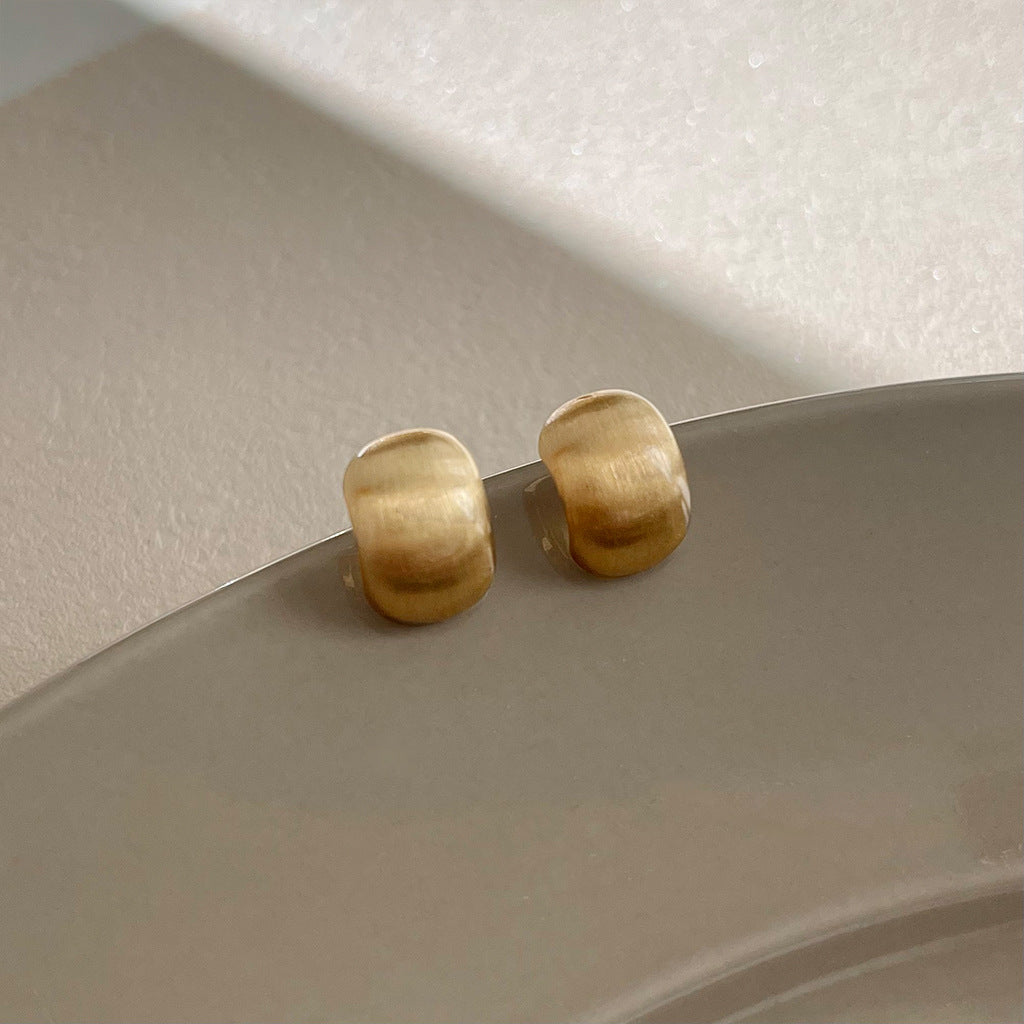 Cepillado Mate Geométrico Minimalista Aretes de Bolita