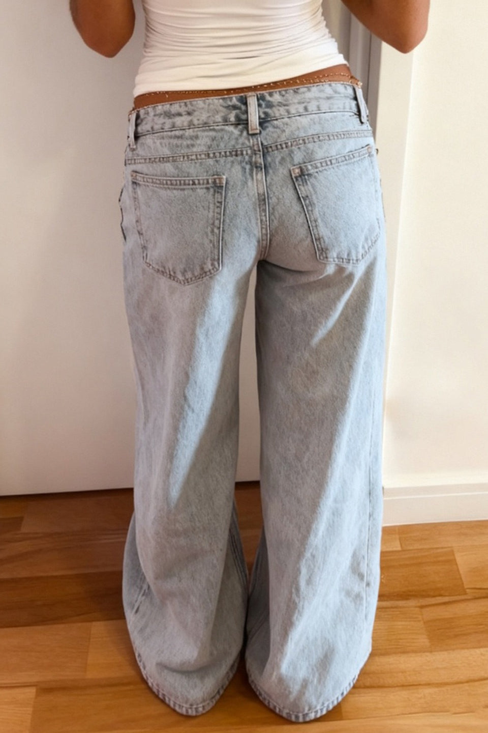 Low Rise Light Wash Wide Leg Jeans