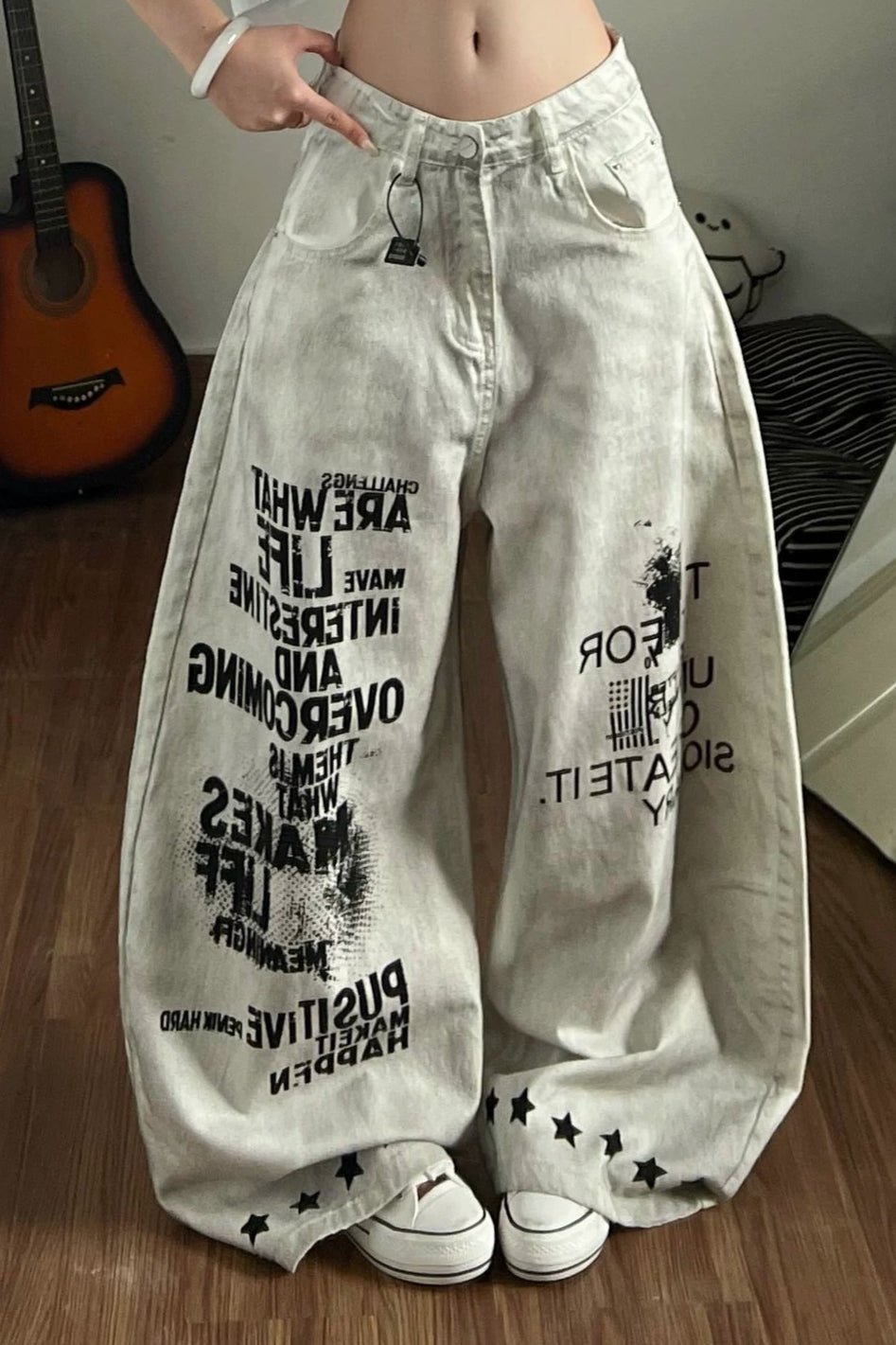 Letter Graffiti Distressed Loose Barrel Leg Jeans