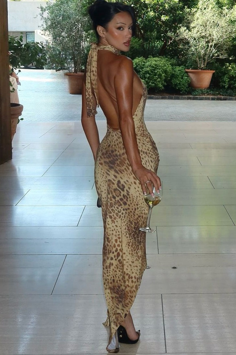 Vestido Midi Halter Ajustado, Estampado de Leopardo, Espalda Descubierta, Asimétrico
