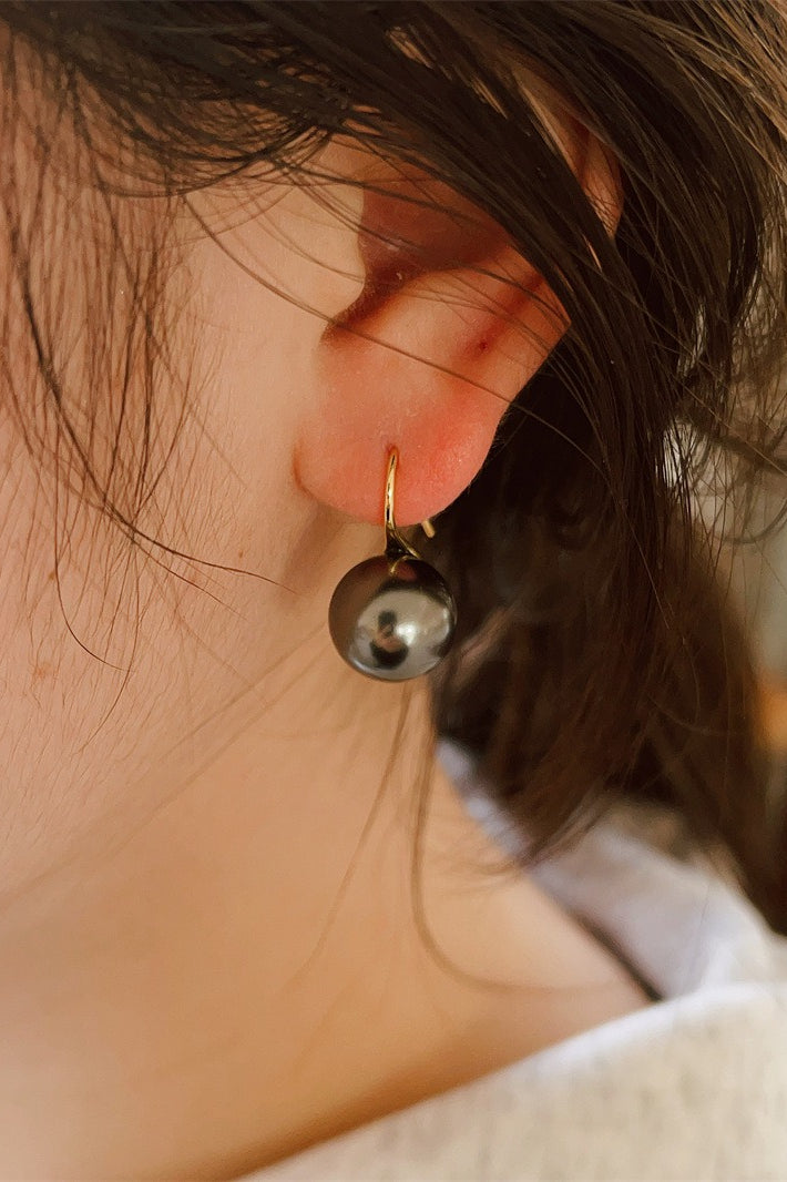 Heel Forma Minimalista Perla Aretes