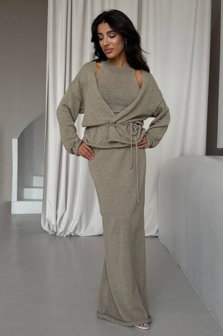 Vestido Suéter de Punto con Conjunto de Nudo Frontal