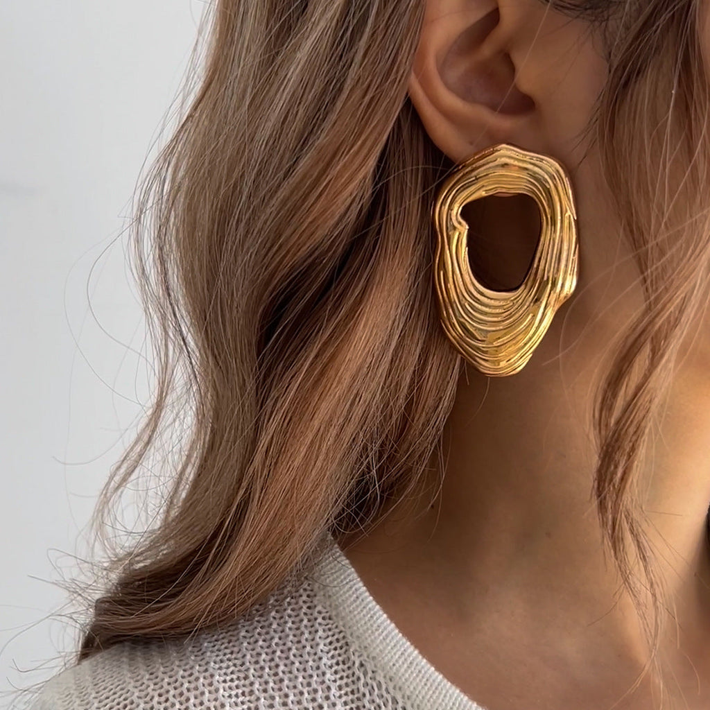 Liquid Irregular Fruncido Flor Aretes