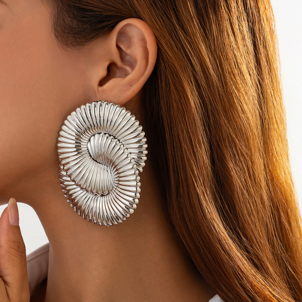 Liquid Irregular Fruncido Flor Aretes
