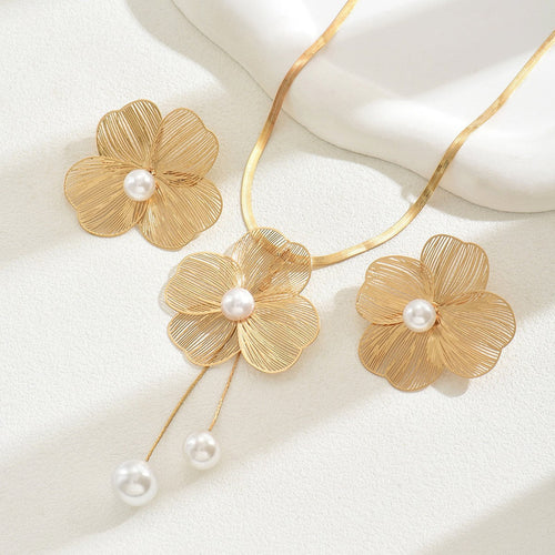 3 Pieza Flor Perla Conjunto de Aretes y Collar