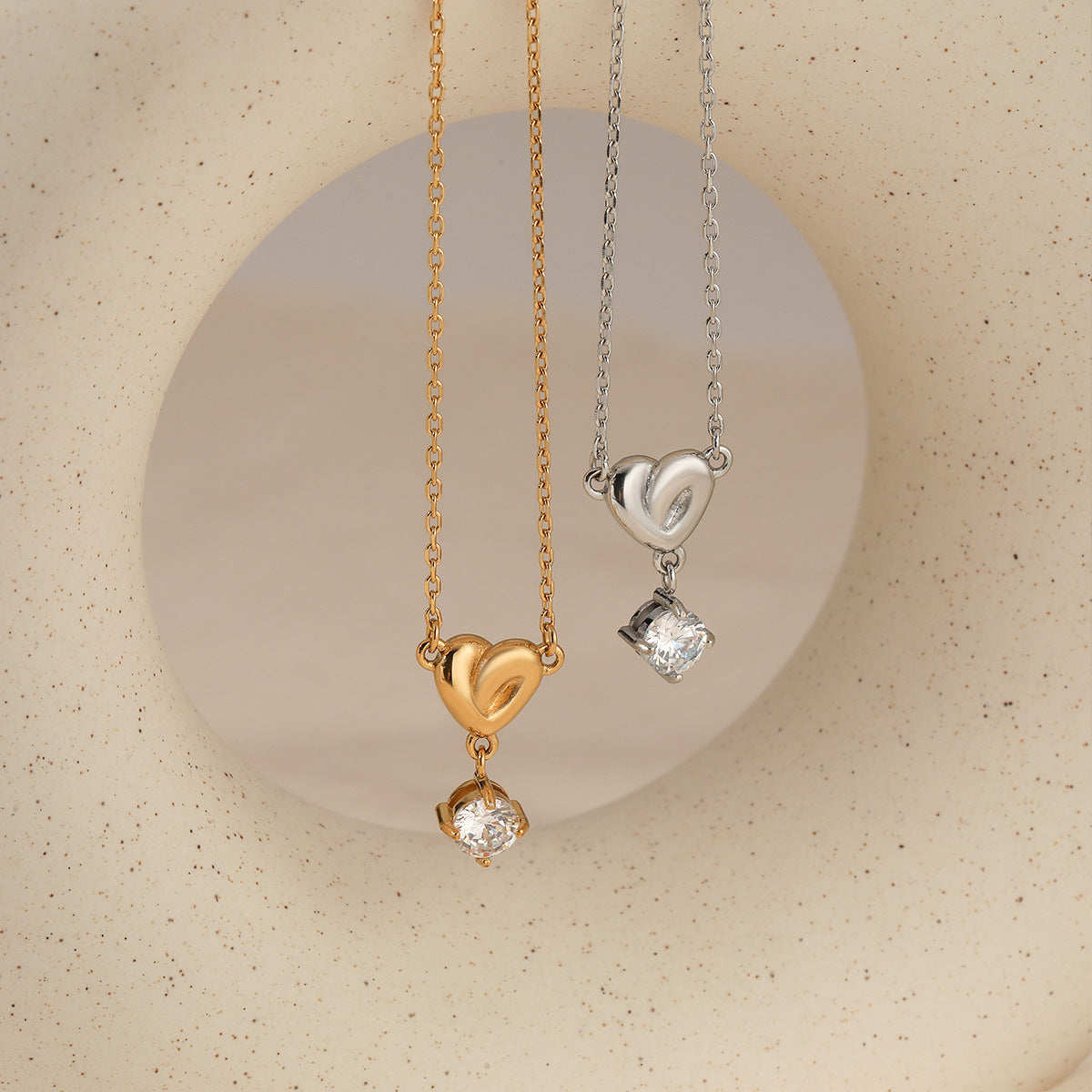 Forma de Corazón Circonita Pendant Acero Inoxidable Collar