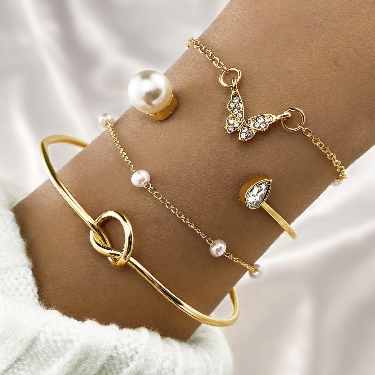 4-Pieza Creative Heart Crossed Aleación Brazalete Set