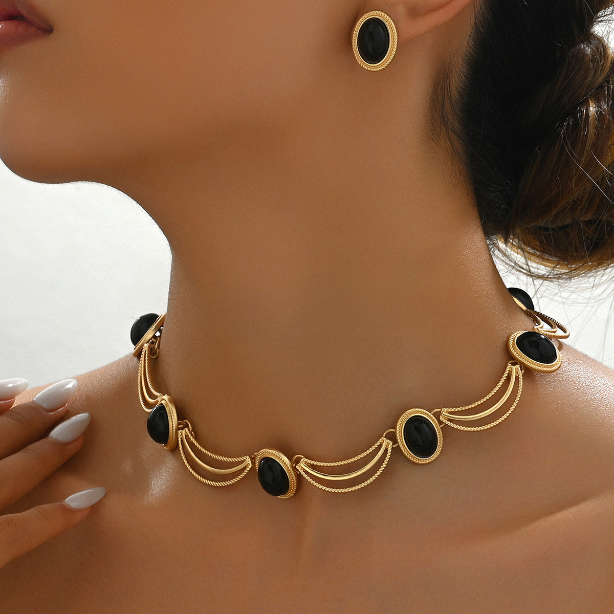 3-Pieza Vintage Gemstone Conjunto de Aretes y Collar