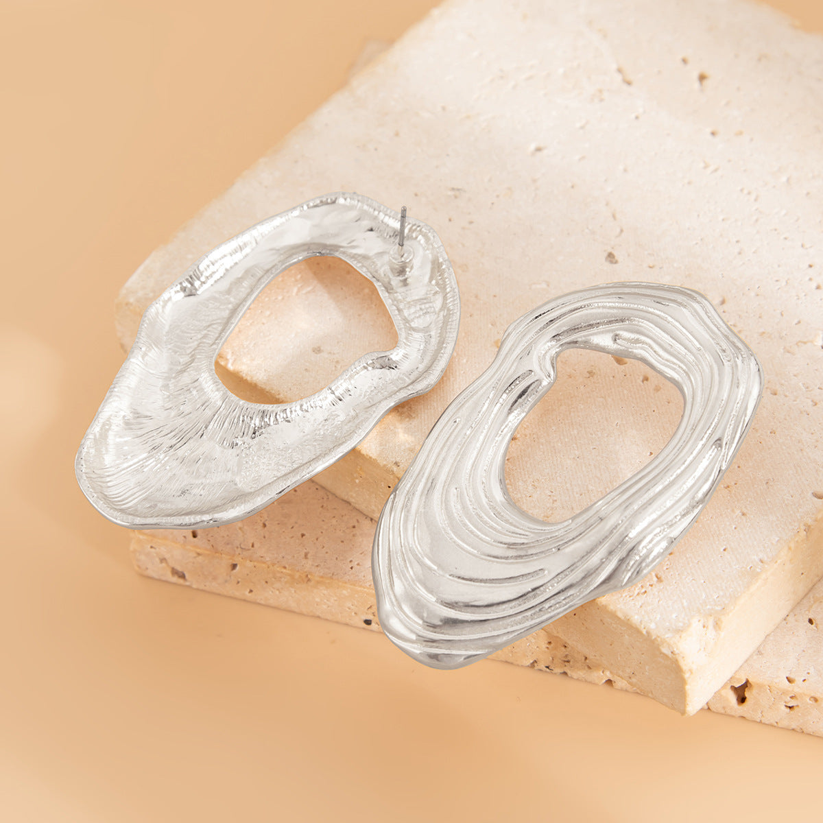 Liquid Irregular Fruncido Flor Aretes