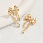 Elegante Dorado Lazo Aretes Colgantes