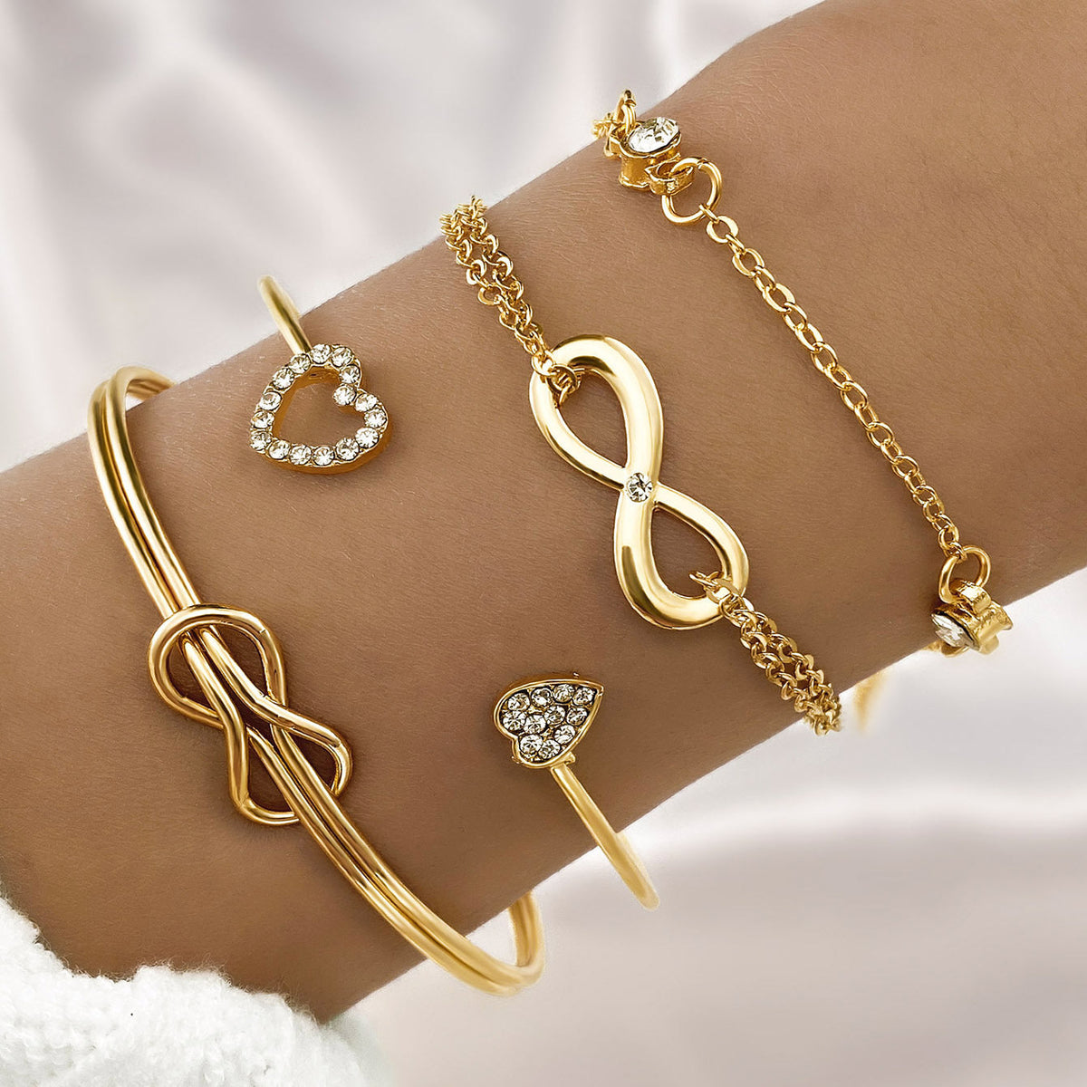 4-Pieza Creative Heart Crossed Aleación Brazalete Set