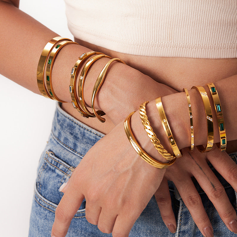 Vintage Con Strass Con Tachas Brazalete Rígido