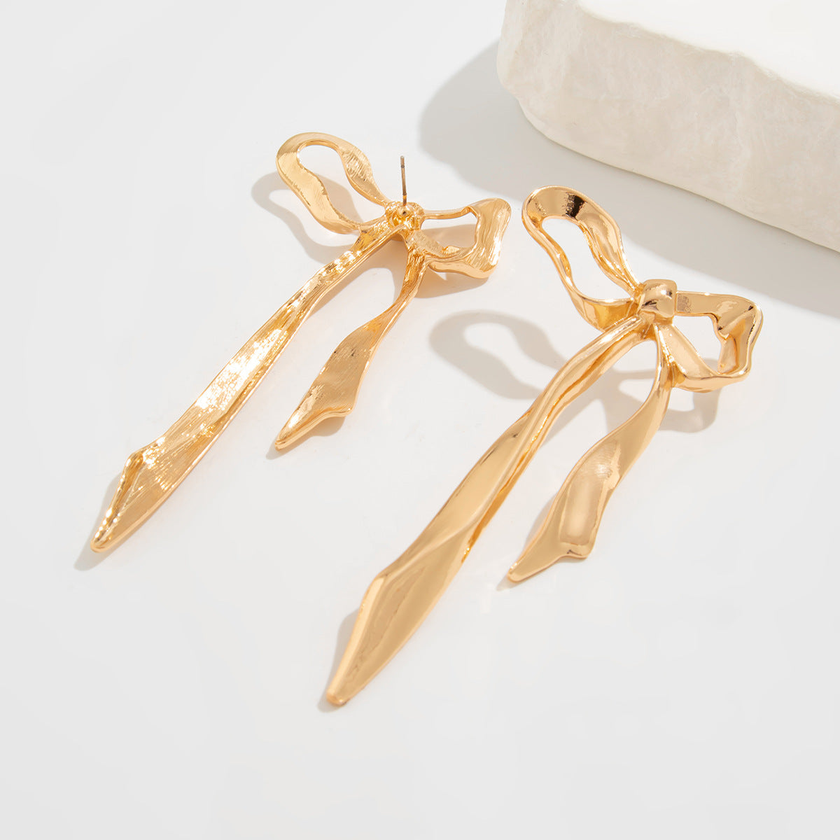 Liquid Irregular Fruncido Lazo Aretes