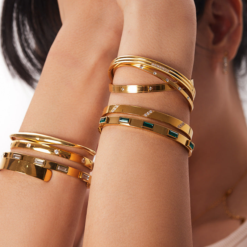 Vintage Con Strass Con Tachas Brazalete Rígido