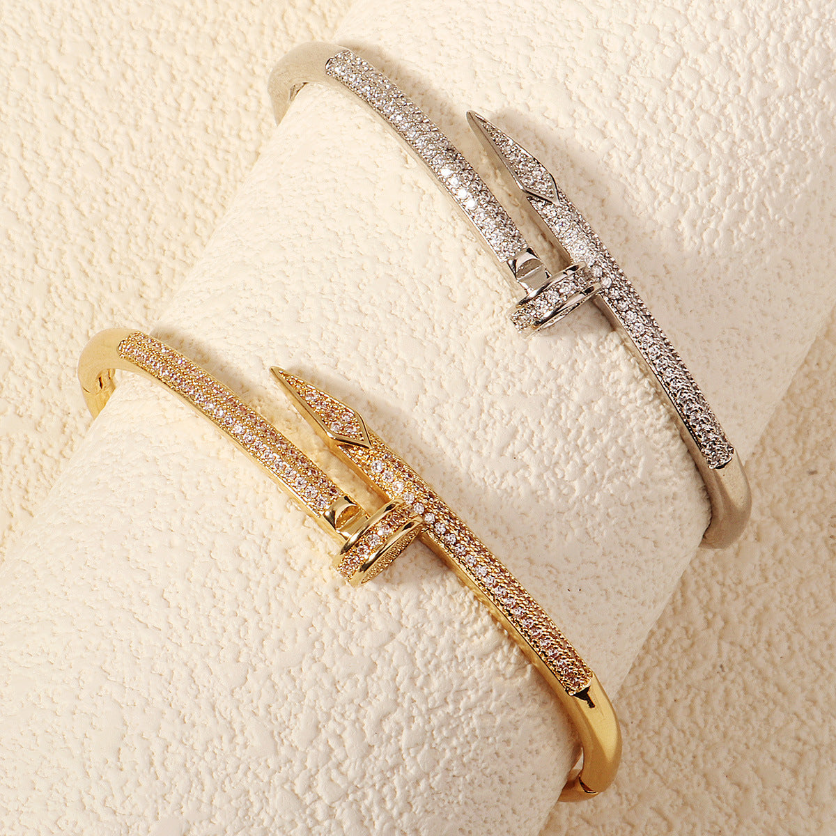 Con Estilo Unique Circón Uña Open Brazalete