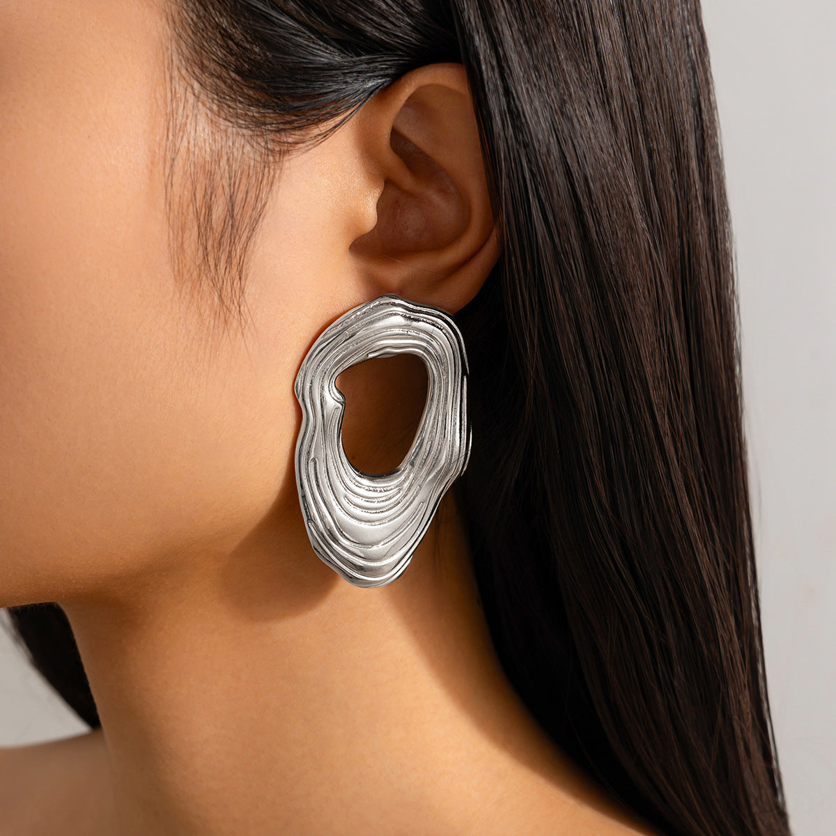 Liquid Irregular Fruncido Flor Aretes