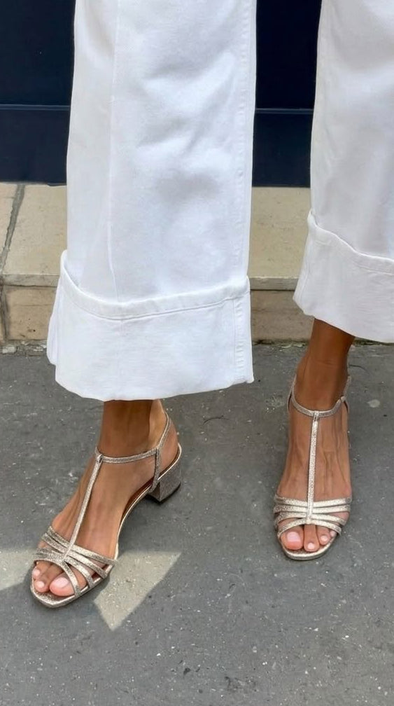 Elodie| Sandalias doradas: elegancia para el día a día