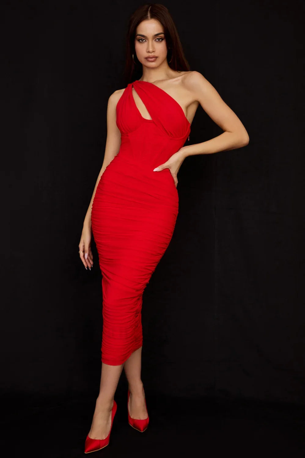Vestido Midi Asimétrico con Recorte, Estilo Moderno