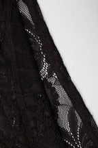 Fitted black crop top with patchwork lace, sleeveless