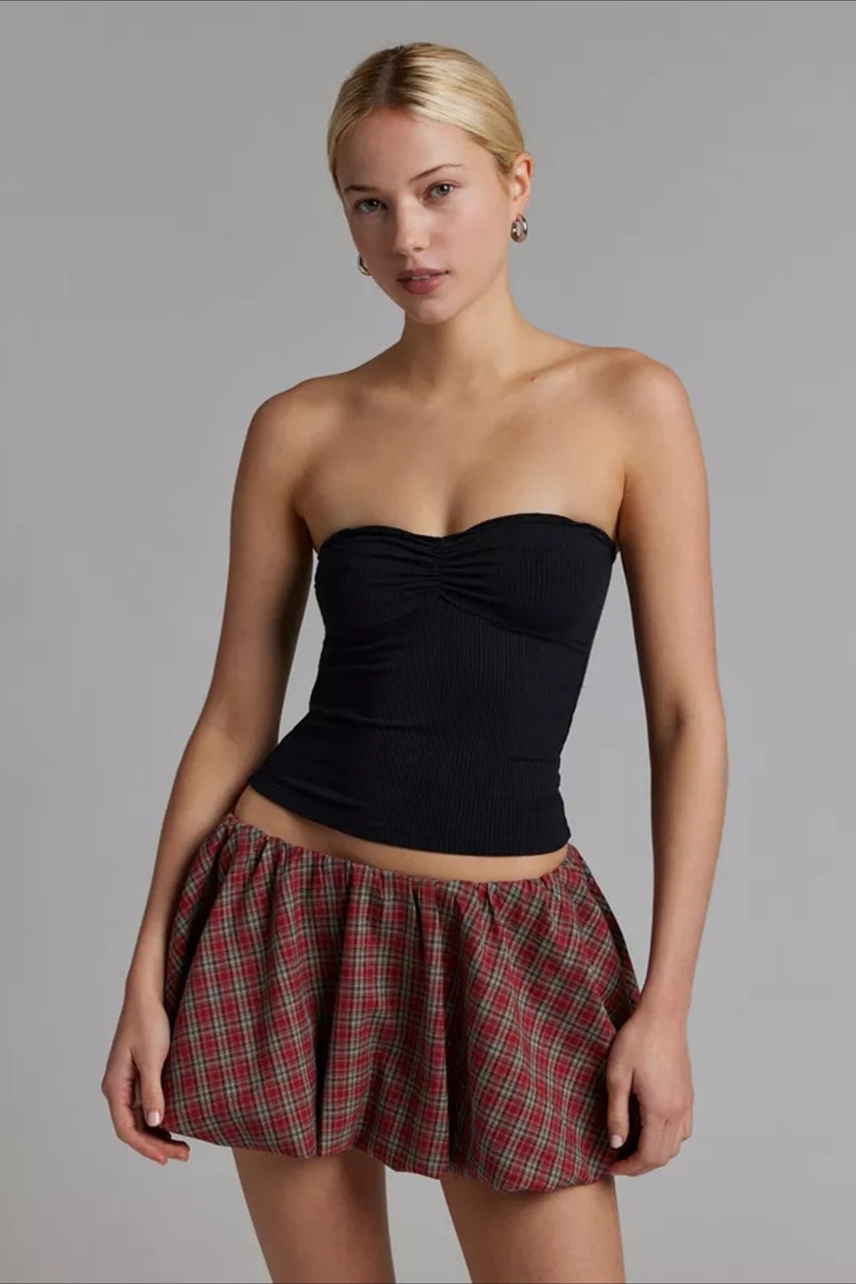 Ribbed Knit Strapless Tube Top