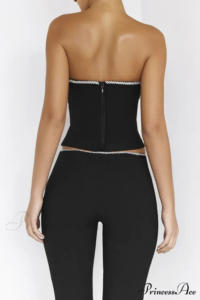 Conjunto de corsé con ribete de cristales y pantalón adornado