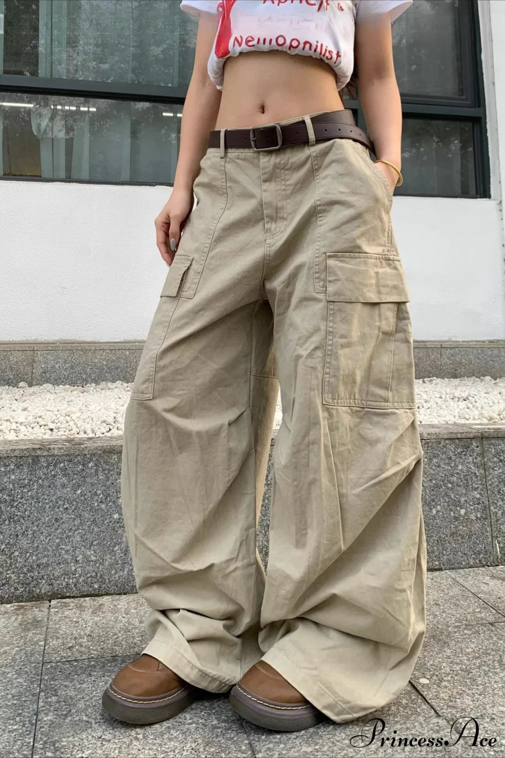 Curved Large Pocket Loose Cargo Pants