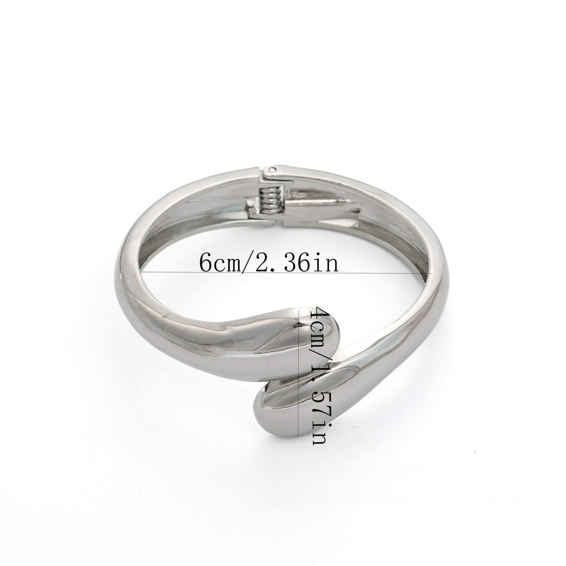 Wide Calado Espiral Metal Brazalete Rígido
