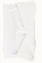 Conjunto de top corto sin tirantes y pantalones de corte recto muy atractivos