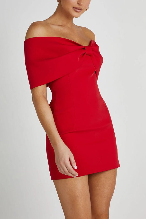 Hombros Descubiertos Ajustado Vestido de Cóctel