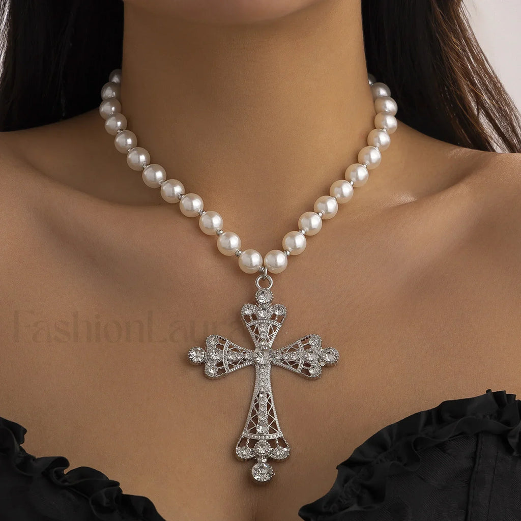Perla Sintética Gótico Pendant Cruz Collar
