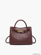 Bolso de Mano con Detalle de Metal Trenzado