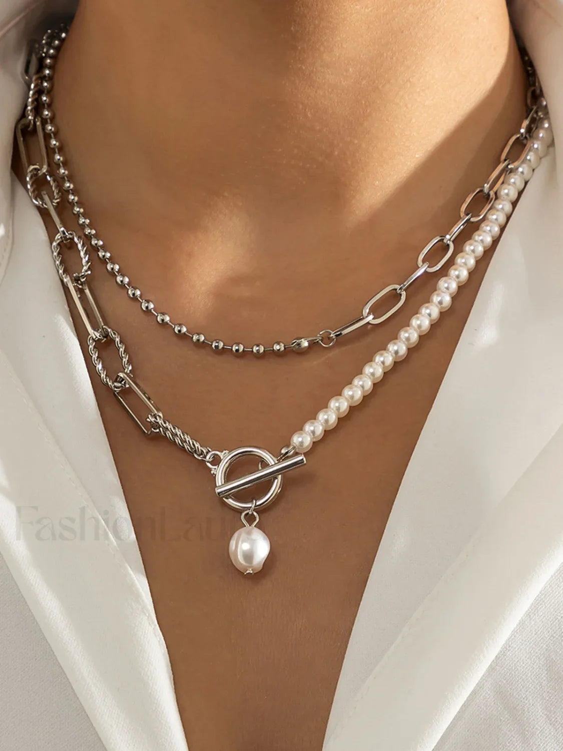 Perla Encantador Saturn Collar