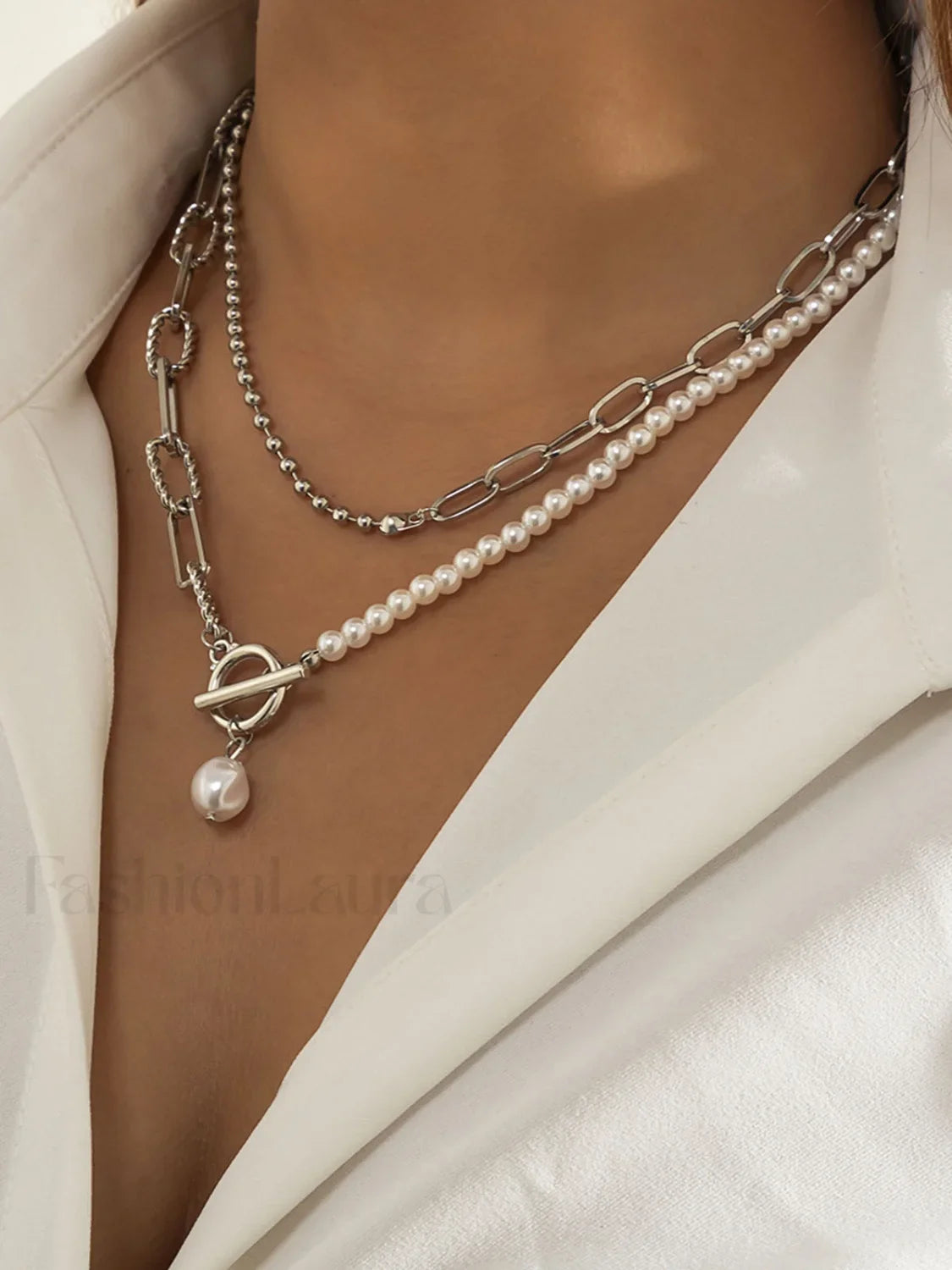 Perla Encantador Saturn Collar
